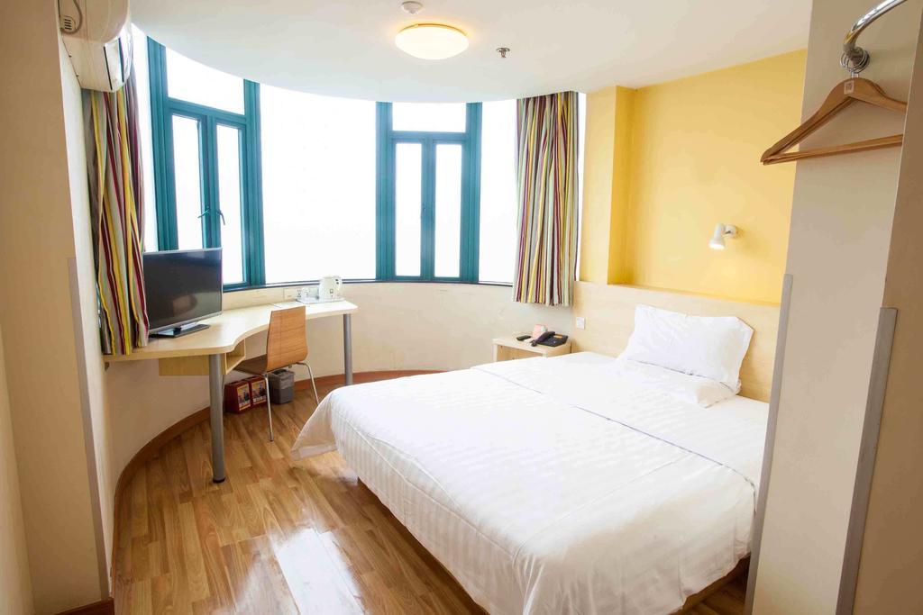 7Days Inn Yueyang East Maoling Pedestrain Street Exterior photo