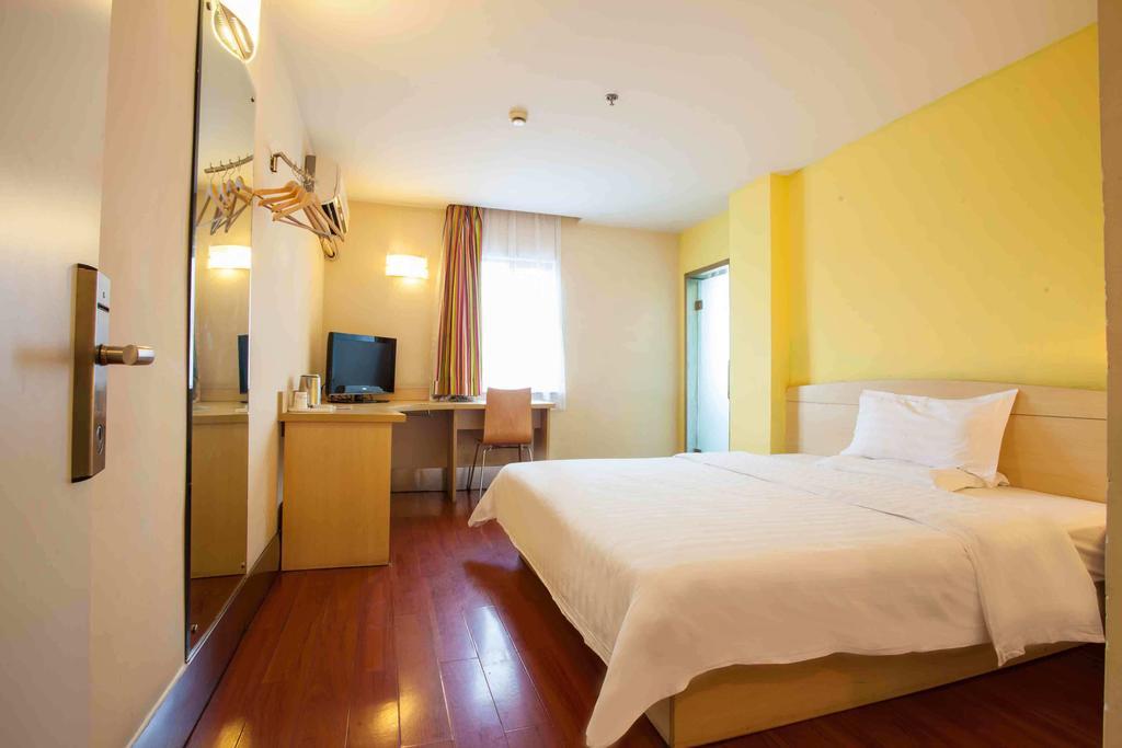 7Days Inn Yueyang East Maoling Pedestrain Street Exterior photo