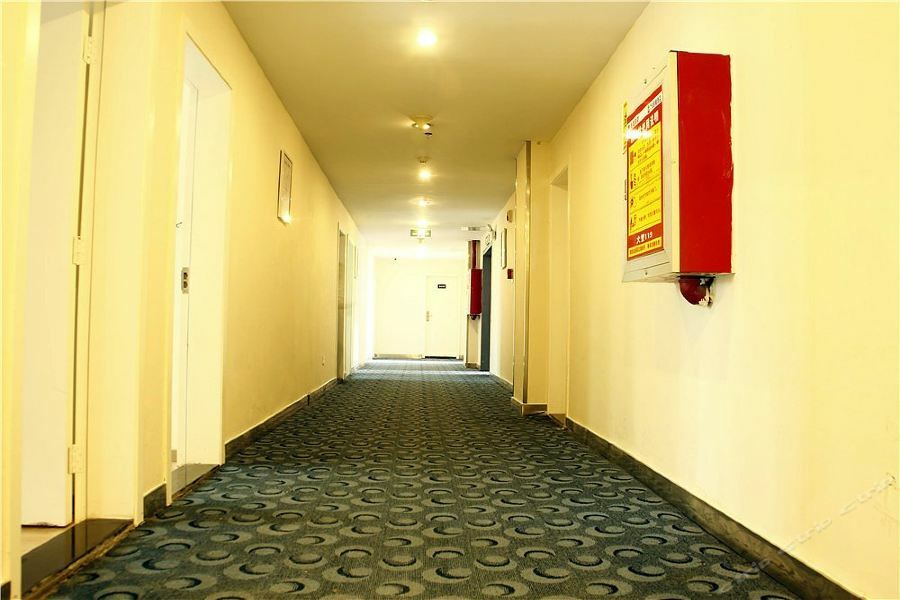 7Days Inn Yueyang East Maoling Pedestrain Street Exterior photo
